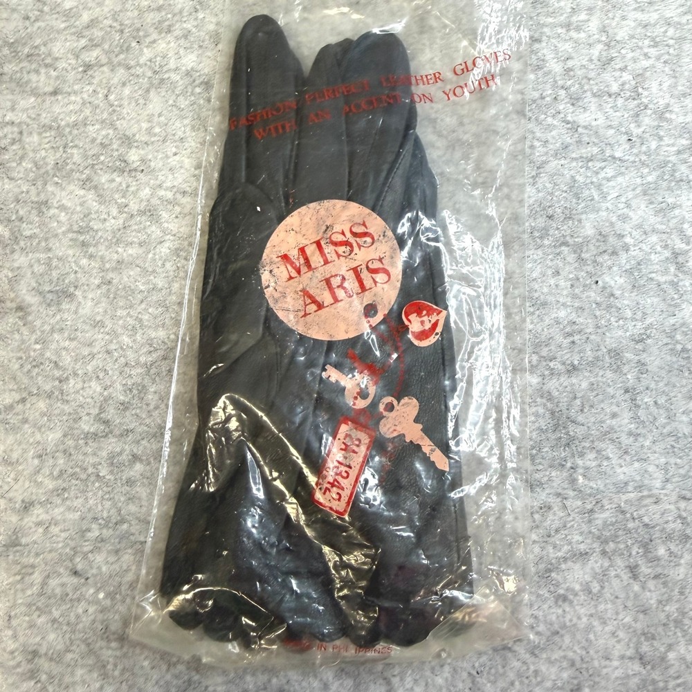 Vintage Miss Aris Black Leather Scalloped Edge Keyhole Gloves Size 7